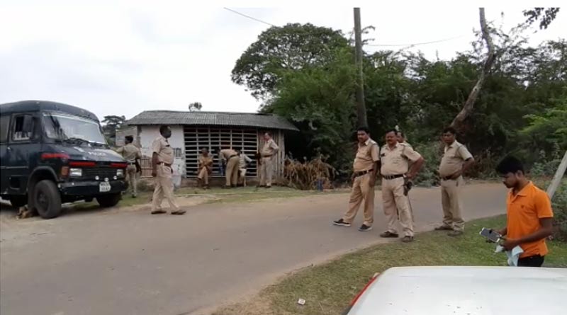 Chaos between TMC, BJP and CPM workers in khejuri area.