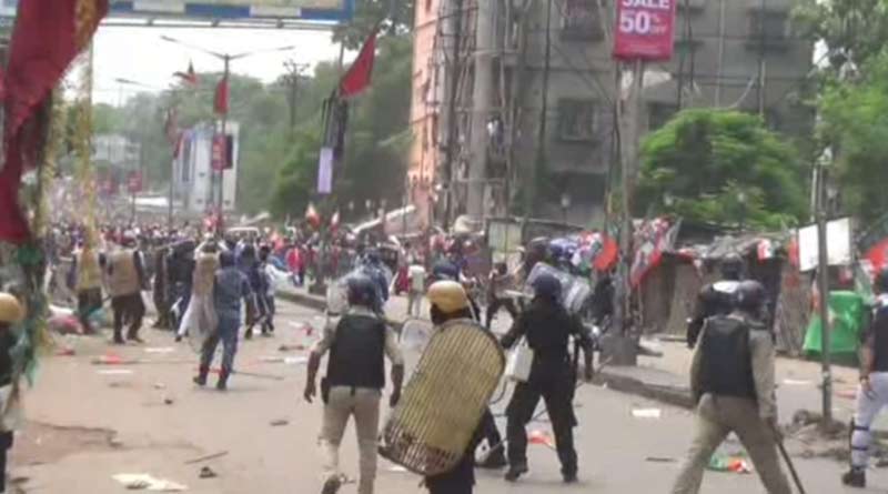 Clash between TMC and BJP supporters at Asansol
