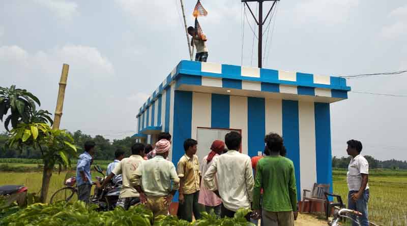 A tmc leader allegedly cheats some money in Jamalpur