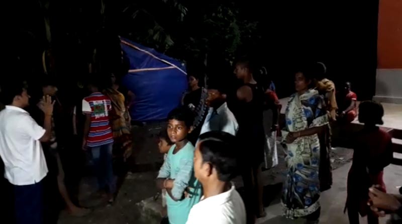 violence erupted in Bhatpara, goons thrown bombs