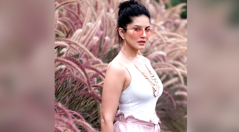 Sunny Leone posted photo from Bangladesh