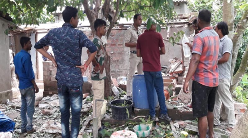 Blast in south 24 pargana's champahati area, 2 person injured