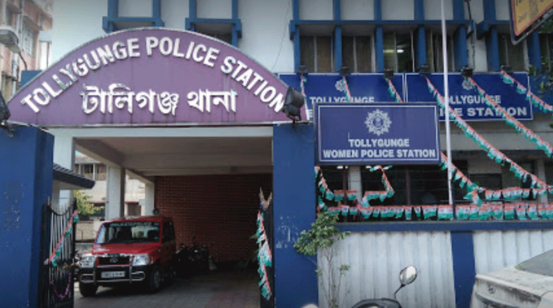 Cop thrashed by locals, Tollygunge OC shunted for 'inaction'