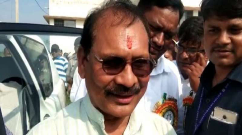 bags being stolen in Railways,minister blames PM Modi