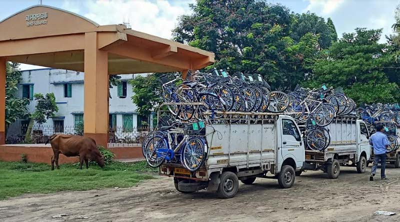 School demanding money before sabujsathi cycle distribution
