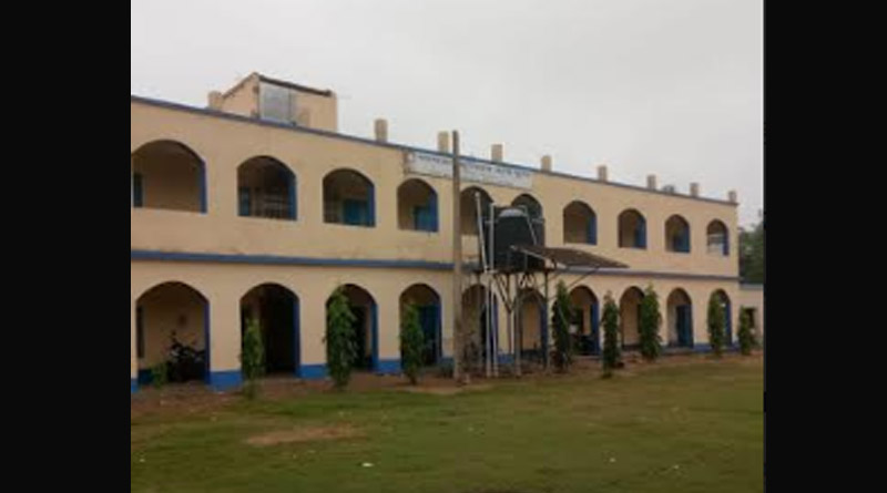 Dead lizard found in water tank in a school at midnapore