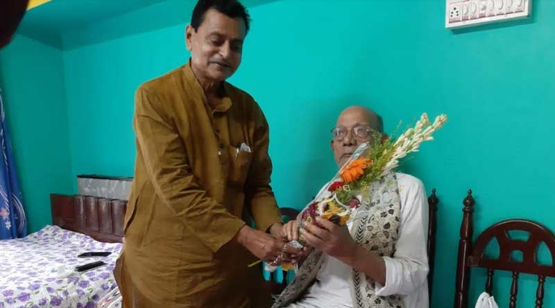 Minister swapan debnath visited ex MLA Manoranjan Nath's house