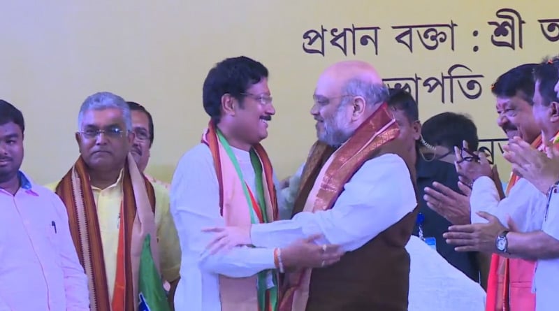 Former Bidhannagar mayor Sabyasachi Dutta joins BJP