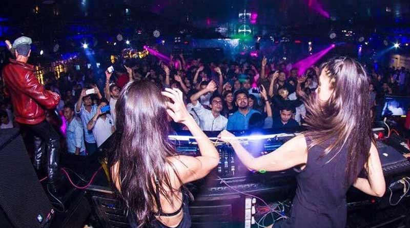 Three youth arrested for molesting a bar singer in Kolkata