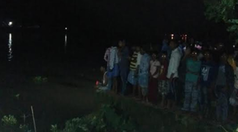 A over loaded Bote capsized in Mahananda River, 2 diad, more missing