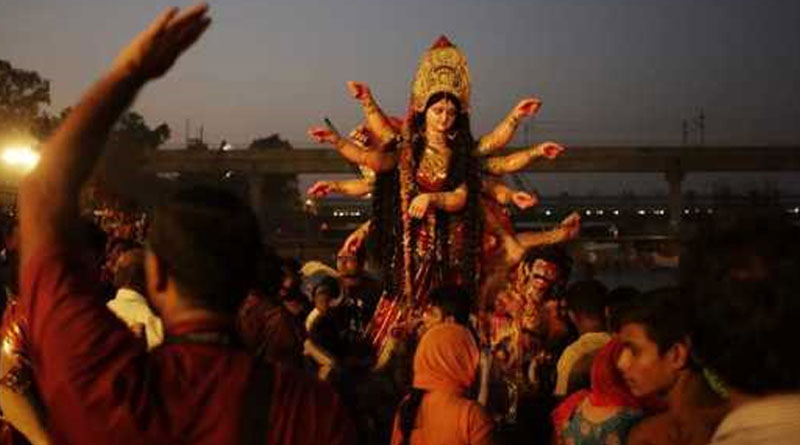 DJ mania on Vijaya Dashami, cops stand mute spectator