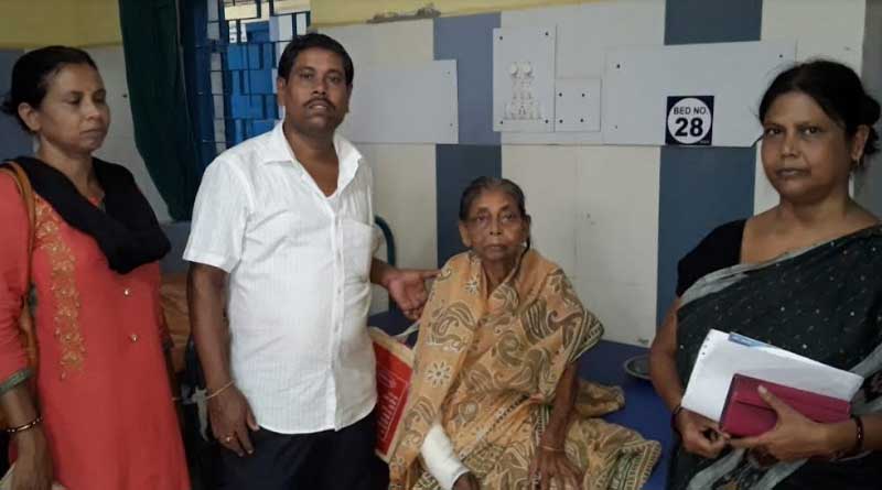 Abandoned elderly woman left alone in saktinagar hospital