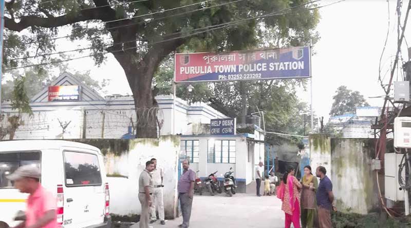 Two Purulia cops face heat for allegedly taking bribe