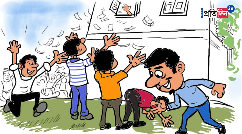 Its Raining Money in Kolkata, people rushes to collect notes