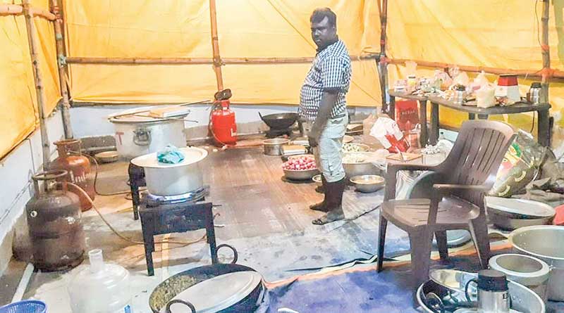 Food cooked on Katwa Hospital roof for observers, row sparked