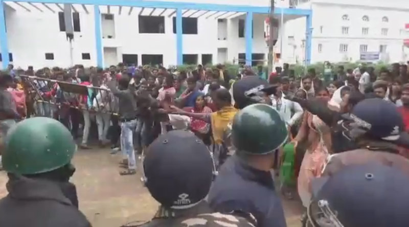 Police attacked in Ashoknagar while trying to control agitated situation