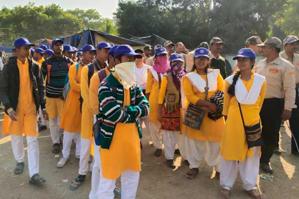 poushmela-chaos-students