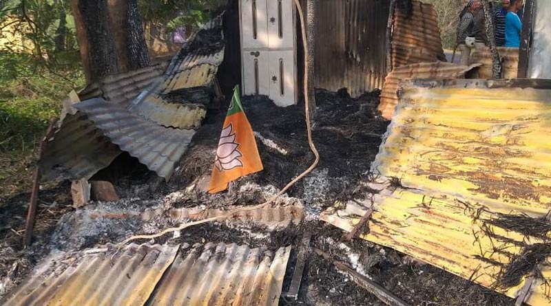 Bjp party ofc set on fire in Bankura, Clashes broke out