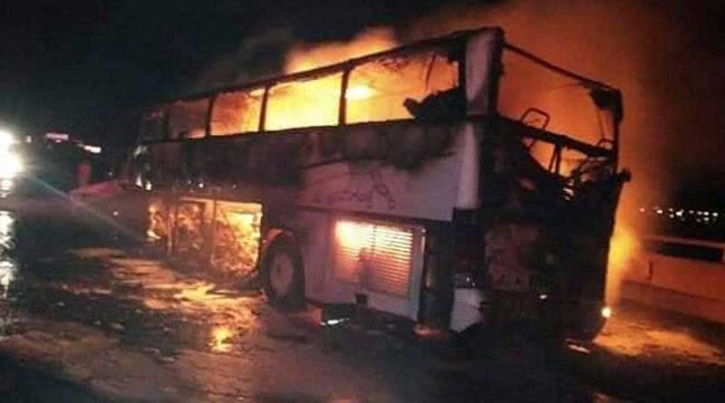 Bus hits child in Jalpuri, common people torched vehicle