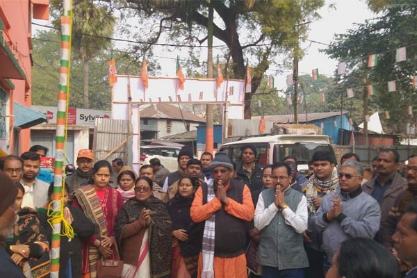 Ambulance stuck in rally, BJP leader Dilip Ghosh refuses to give way