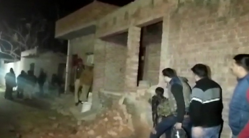 15 children and women have been held hostage in Uttar Pradesh