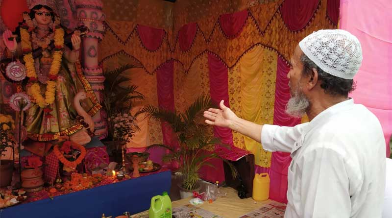 Muslim neighbours help in furnel of a hindu vagabond in S 24 pargana.