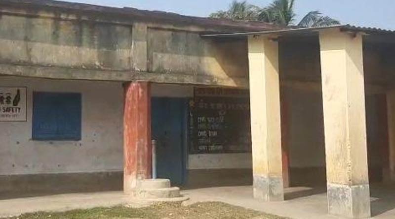 Controversy started over flag hosting in a school in Asansol