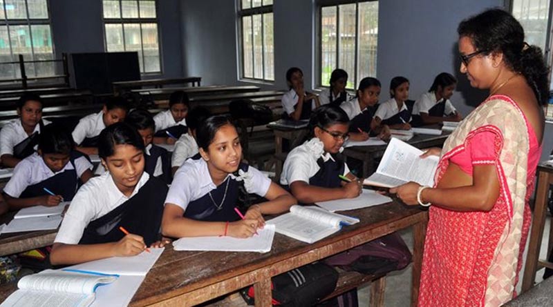 Teachers to get posting in home town, says Mamata