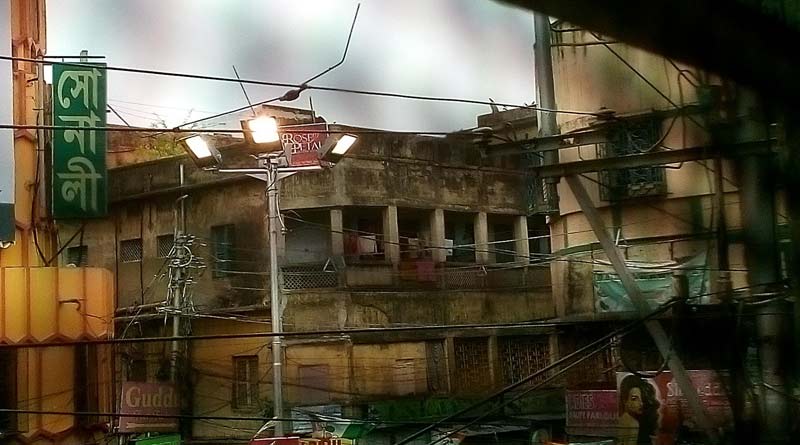Massive fire breaks out at Kolkata's Sonali cinema hall