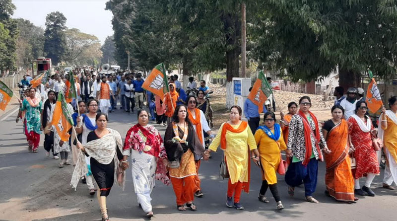 BJP worker stages protest in front of Durgapur P.S on sunday