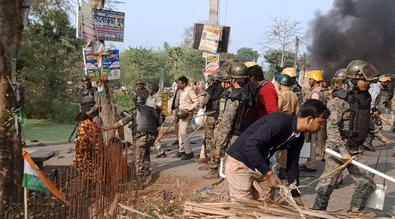 Clash broke out between police and villagers in Howrah