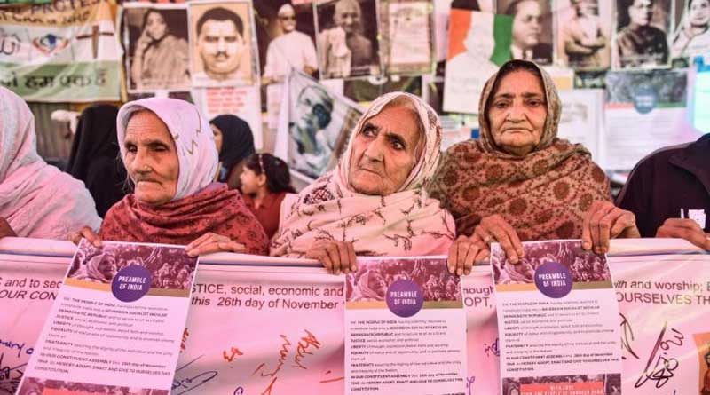 Shaheen Bagh protesters open barricades for Hindu funeral procession.