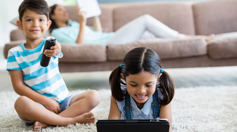 Can too much screen time make your child autistic? Know about Virtual Autism | Sangbad Pratidin