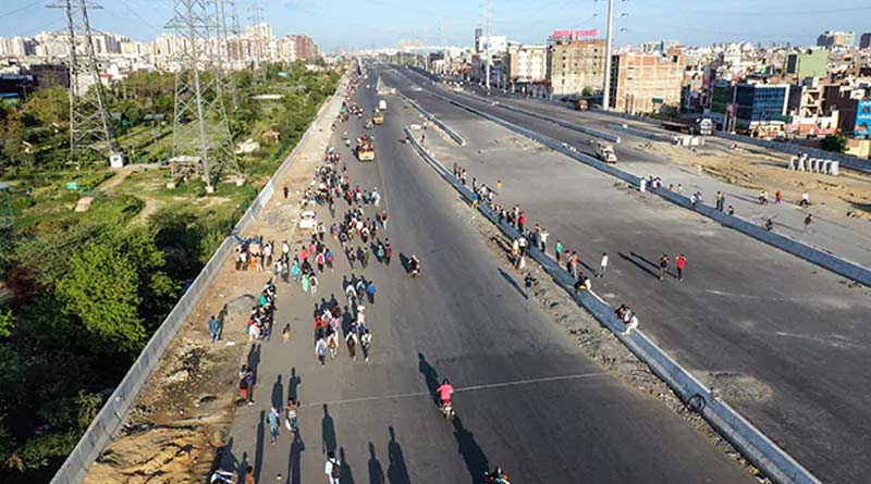 64 Migrants workers caught by Mumbai Police, were going to UP