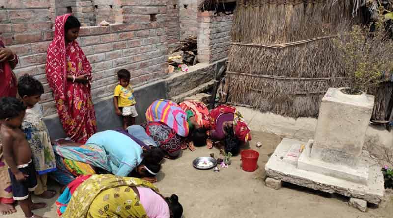 Some woman of sunderban prays to amid Coronavirus scare