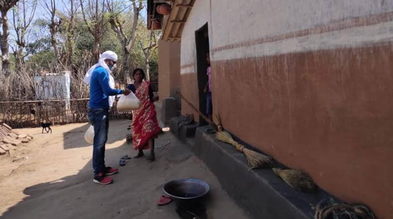 SP of Barasat helps poor people in locdown periodr