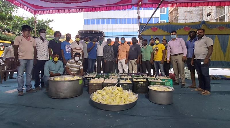 A team in Bengaluru feed Bengalis who got stuck in the city due to coronavirus outbreak