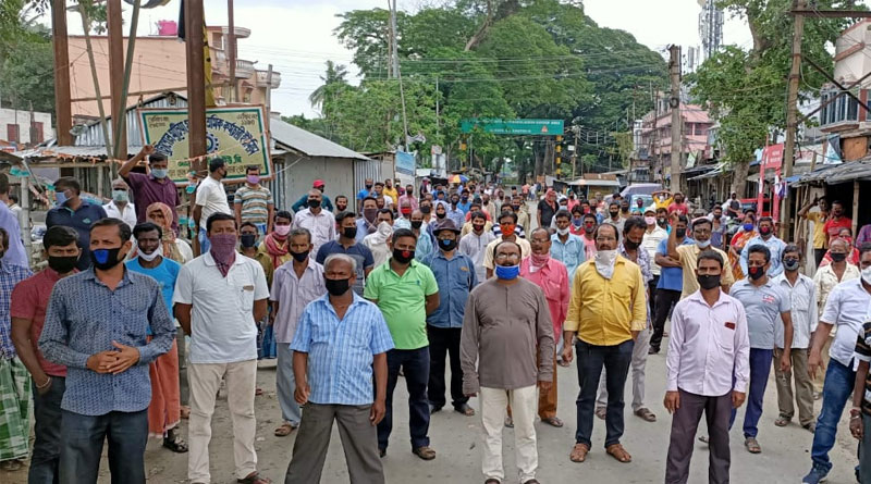 Villagers stage protest near India-Bangladesh Petrapole border