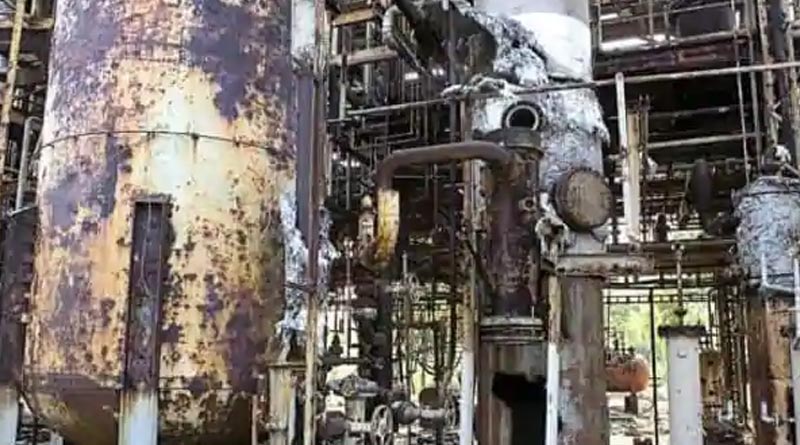 Gas starts leaking, locals asked to not return home for 2 days