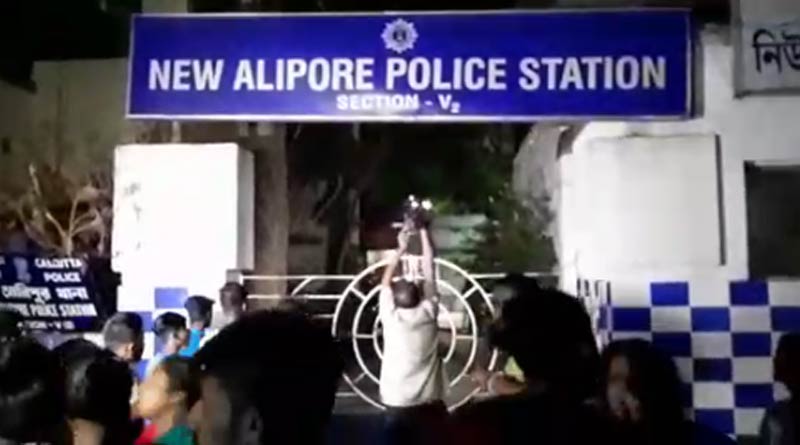 Clash broke out between two team in news alipore area