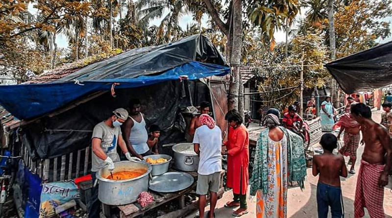 Devastated but dot demoralized, Amphan victims offer aid to others