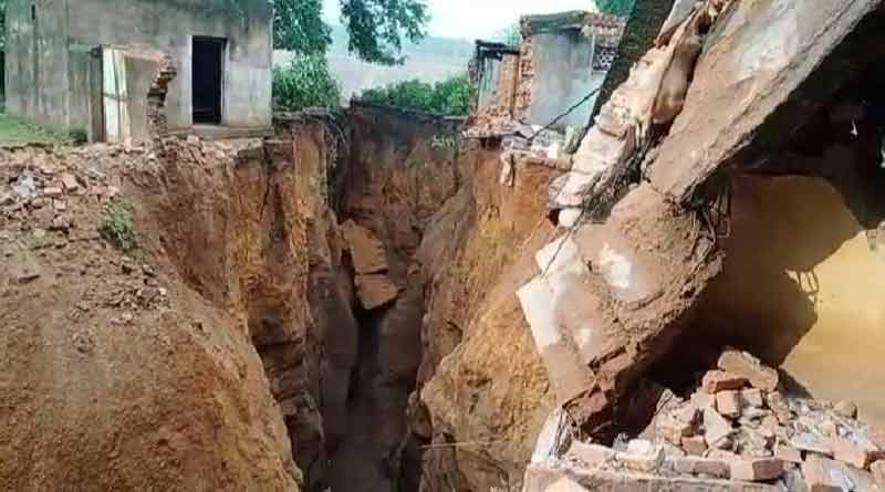 Landslide in West Bengal's Andal, missing a woman