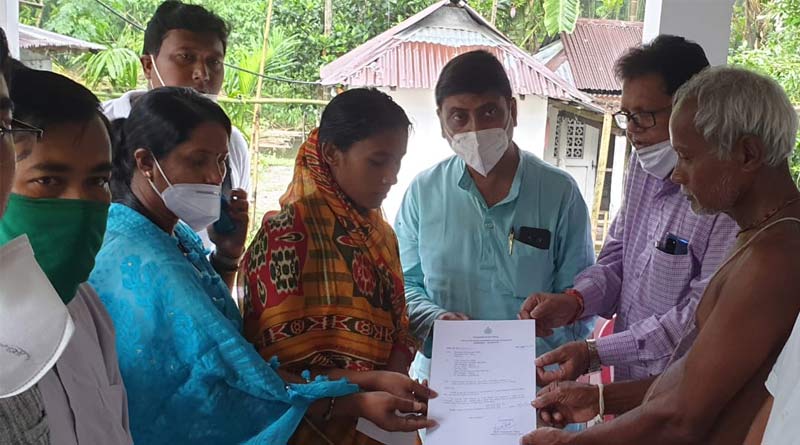 MLA Sourav Chakraborty visited martyrs bipul roy's house