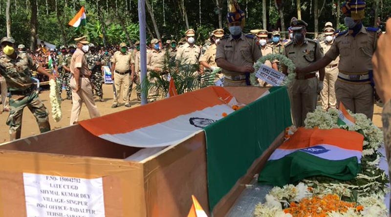 Body of martyred jawan arrives at medinipur on sunday morning