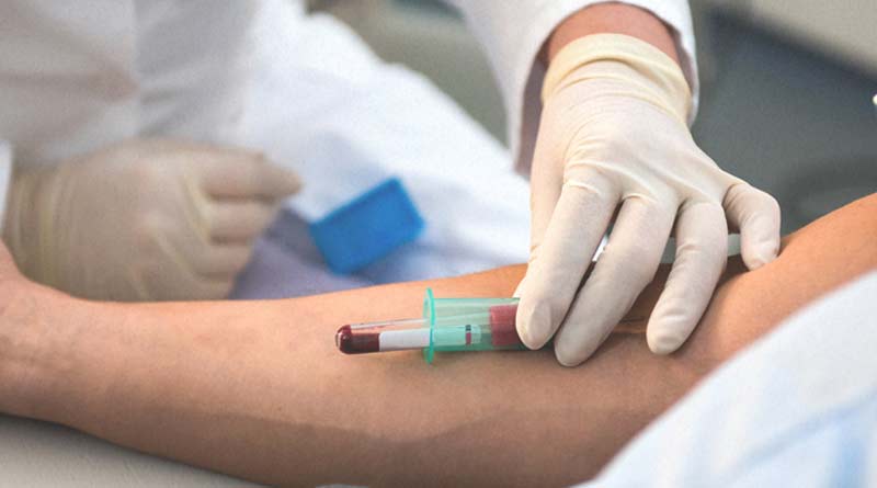 Covid warrior youtuber donate plasma in Delhi