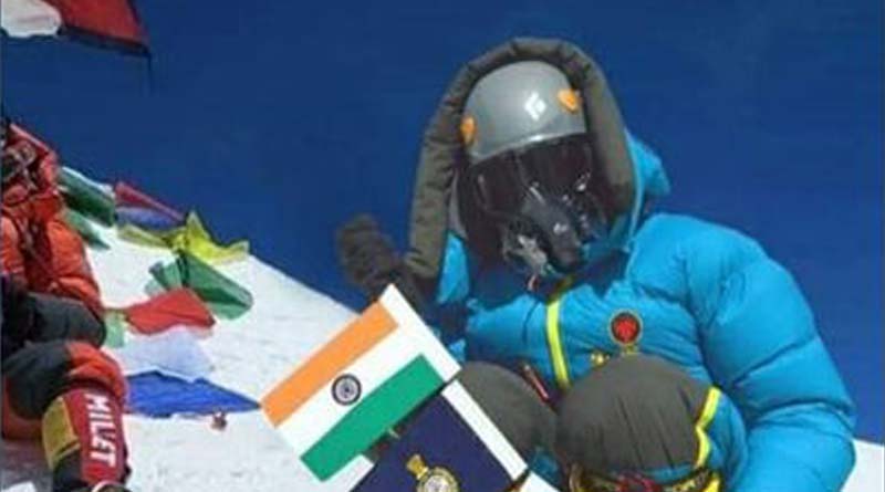 Climber Narendra Singh FAKED photo of Everest Summit!
