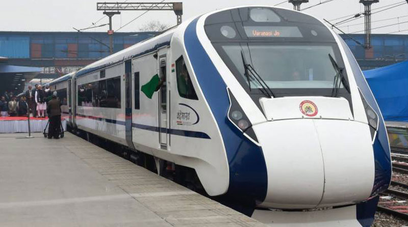 Vande Bharat Express again attacked in Dalkhola Station । Sangbad Pratidin