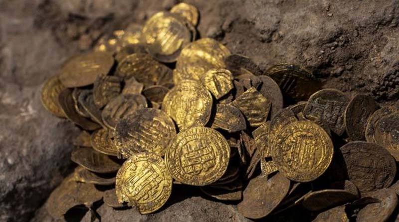 Israeli youths unearth 1,100-year-old gold coins from Abbasid era