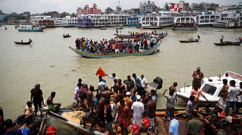 Collision between two boats in Bangladesh kills atleast 11 people