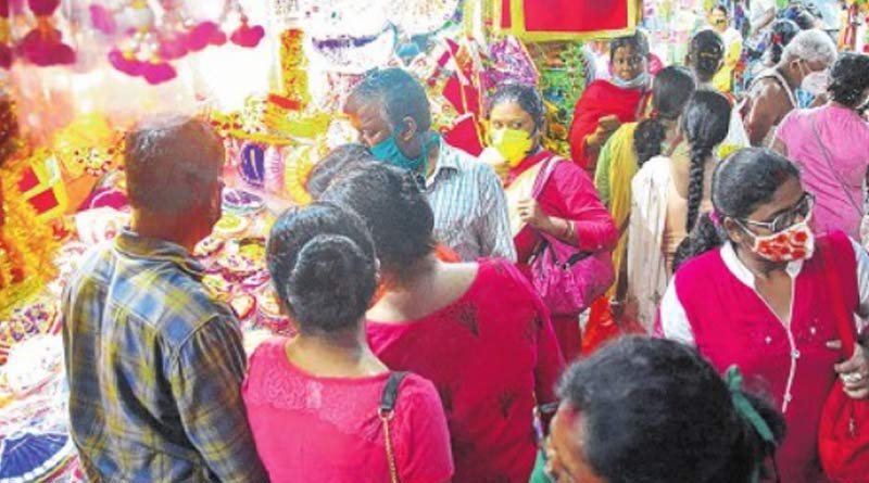 Kolkata Durga Puja news: Committees separate fund to buy masks for visitors | Sangbad Pratidin